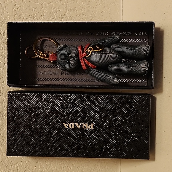 *rare* Prada bear FINAL PRICE - Picture 7 of 7